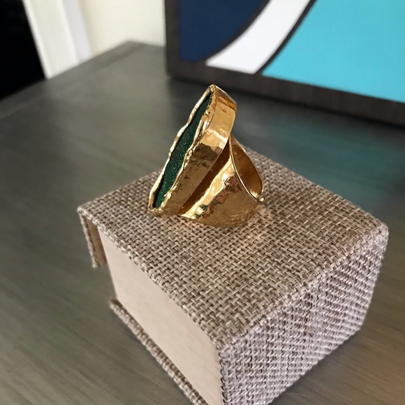 Tsavorite Ring - Picture 8 of 10